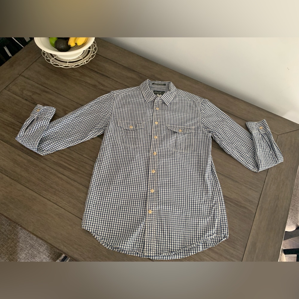 Eddie Bauer Large\Tall Legend wash vintage fit Button down shirt